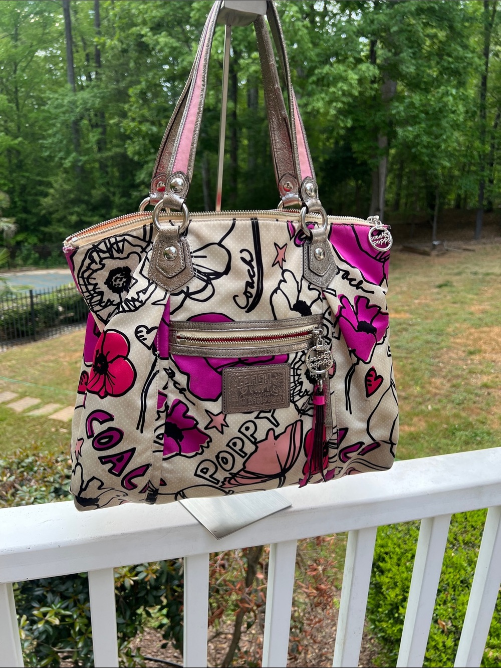 Coach Poppy Floral Graffiti Sateen Tote Pink and Cream Y2K 16306 - Picture 6 of 17